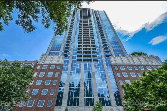 Building Photo - 210 N Church St Unit 2214 Rental