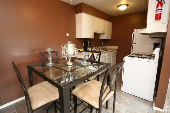 Interior Photo - Lexington Manor Rental