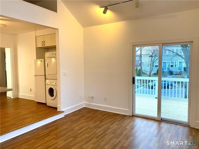 43 Mohegan Ave Unit 2