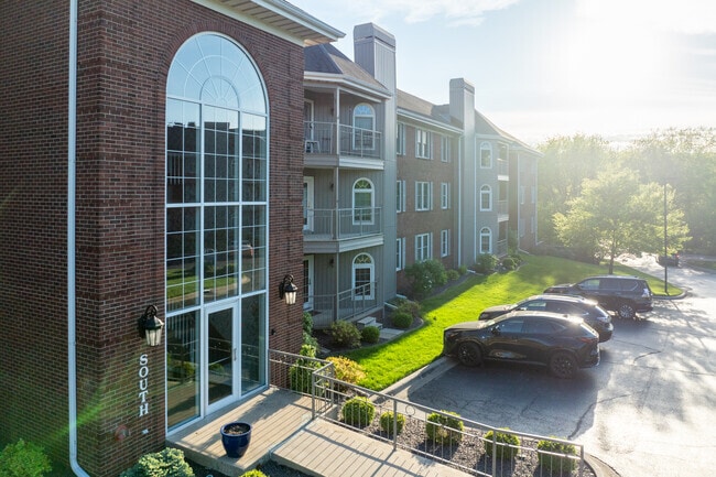 Alternate - Park Edge Condominiums