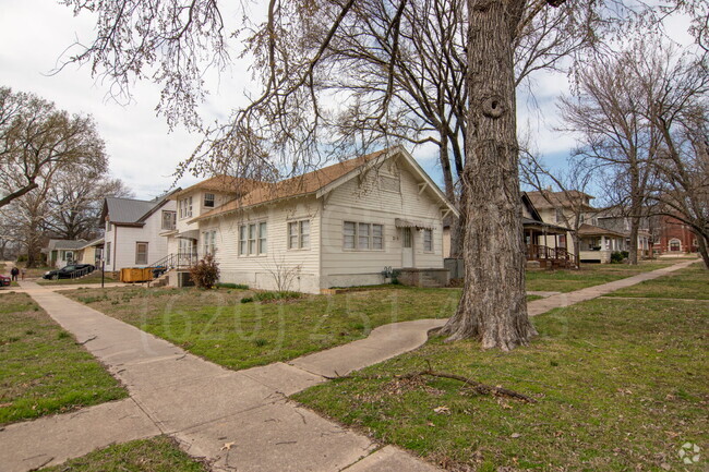 Building Photo - 4 Bedroom 2 Bathroom Located in Independence Rental