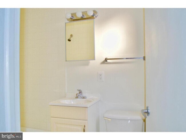 Photo - 332 S 17th St