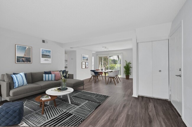 Aston Ridge Apartments