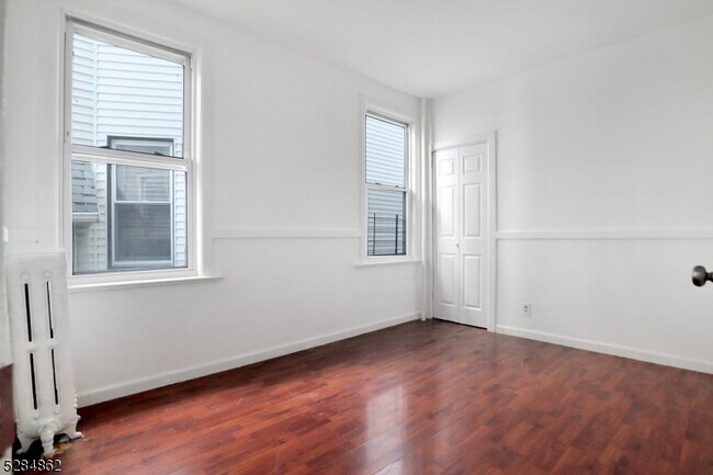 237 S Clinton St Unit 2