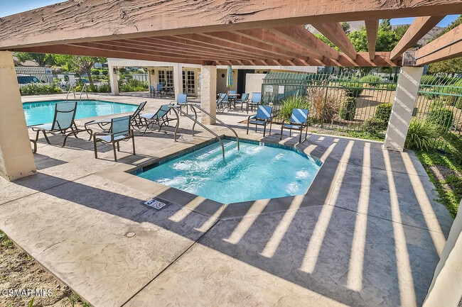 Photo - 270 Country Club Dr