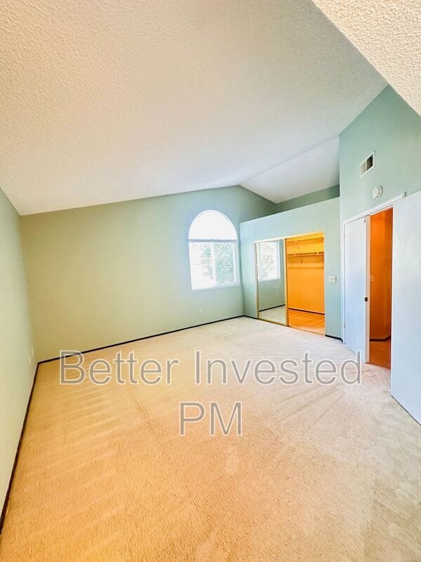 Photo - 674 Claudius Way