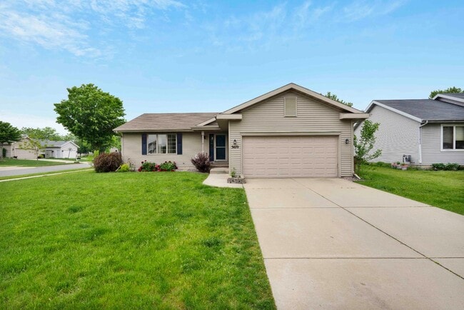 Building Photo - 3670 Sabertooth Trail