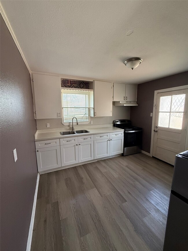 Building Photo - 1309 Malvern St