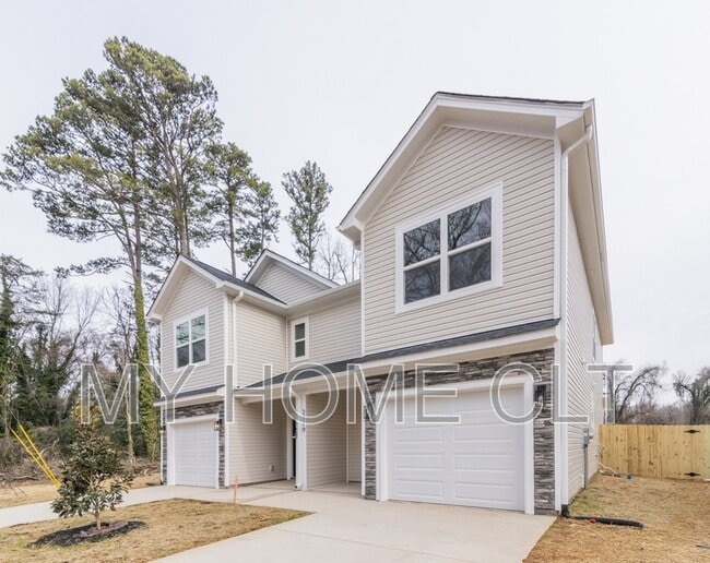 Building Photo - 2719 Capitol Dr