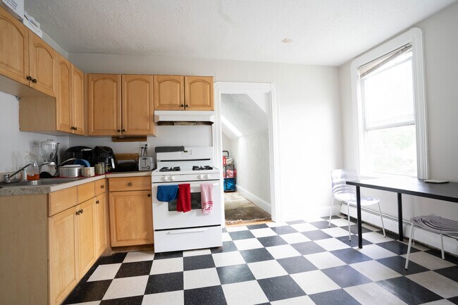 Photo - 32 Gordon St Unit 3
