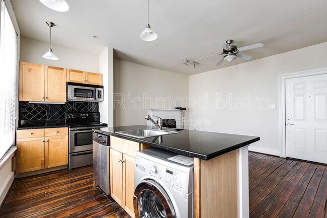 Photo - 1321 1/2 E Main St Unidad 313