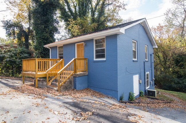 Photo - 270 McGavock Pike