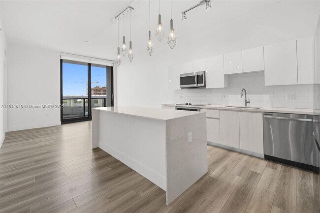 Photo - 101 Diplomat Pkwy Apartment Unit 605