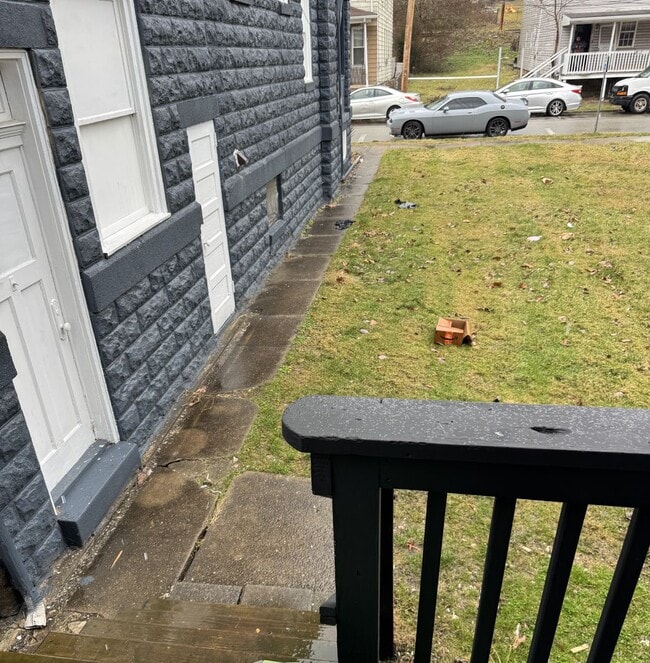 Photo - 325-327 2nd Street Unidad 327 2nd Street