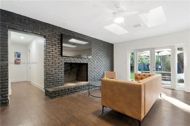 Photo - 5840 SW 37th Ave
