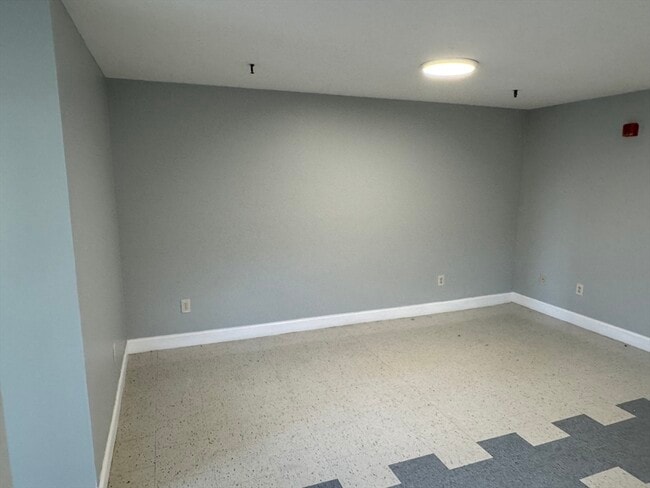 Photo - 46 Amesbury St Unit 3A