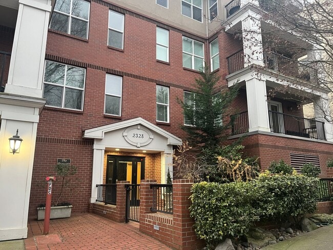 Photo - *Half off the second full month of rent!* This Wonderful Condo in the Trendy NW Portland Area is ...