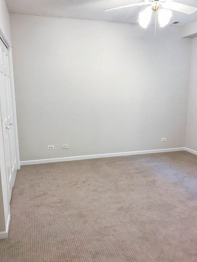 Photo - 2732 N Wayne Ave Unit 2732-1N