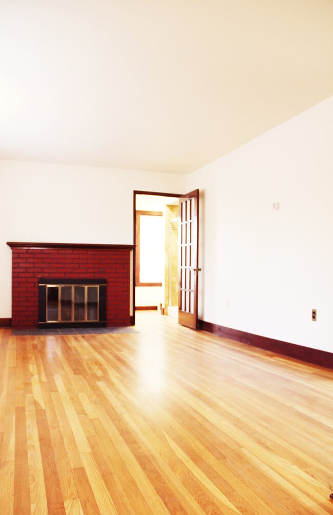 Photo - 1056 North Ave