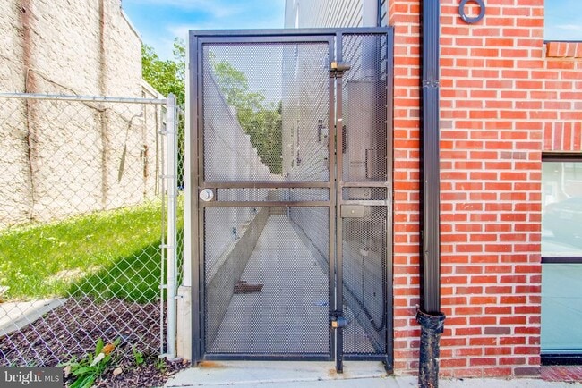 Building Photo - 3836 Haverford Ave