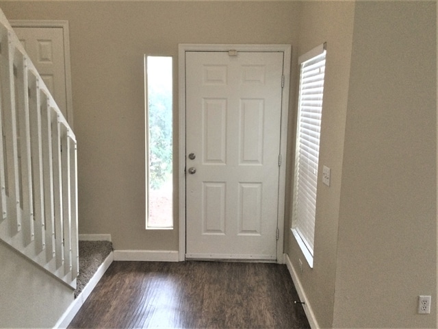 Photo - 7909 Hathaway Dr