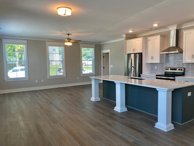 Photo - 1001 Thomas Ave