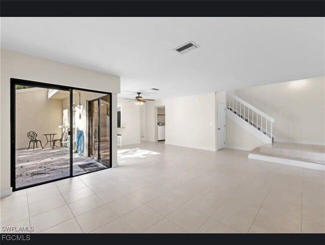 Building Photo - 1416 SW 50th St Unit 62