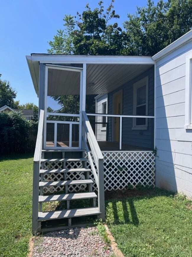205 Douglas Ave