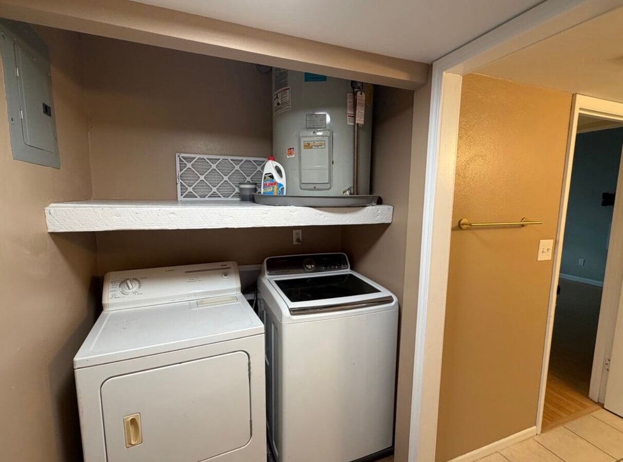 Photo - 463 Down Hill Dr