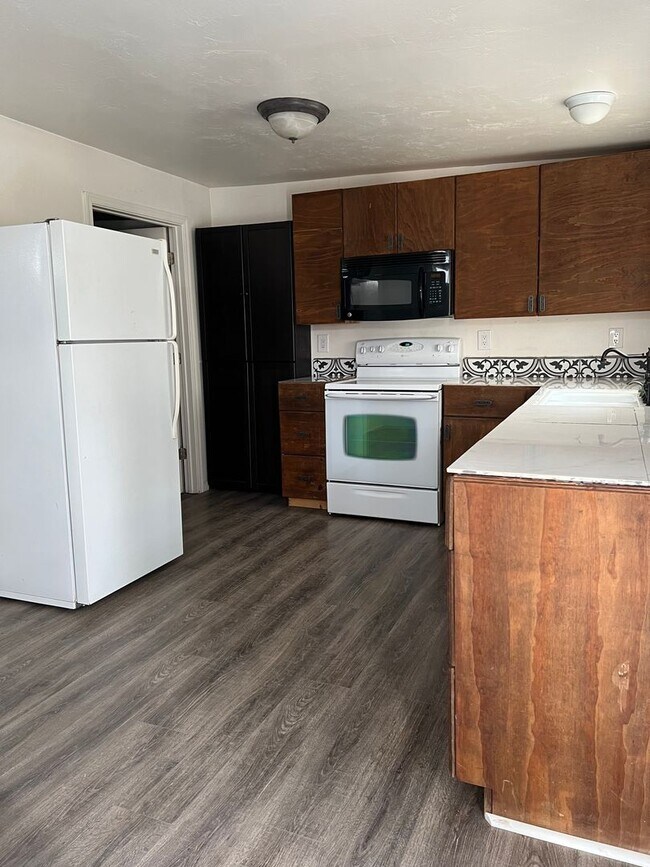 Photo - Lodyeen Properties LLC Unidad 3