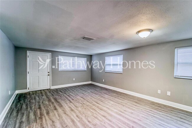 Photo - 1133 La Salle St