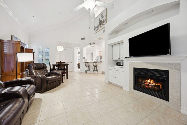 Photo - WALK TO THE BEACH!