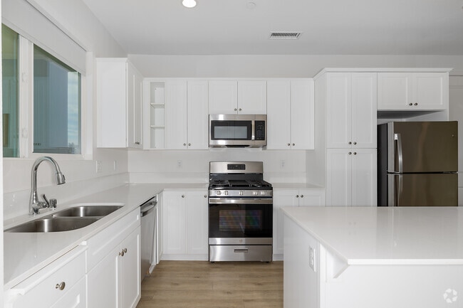 3BR, 2BA - 1,382SF - Kitchen