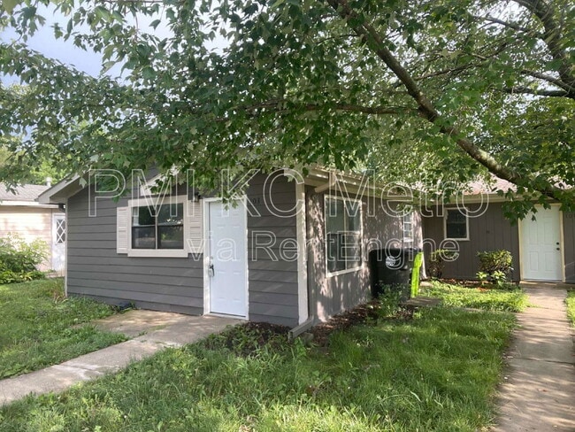 Photo - 103 E Sunrise Dr Townhome