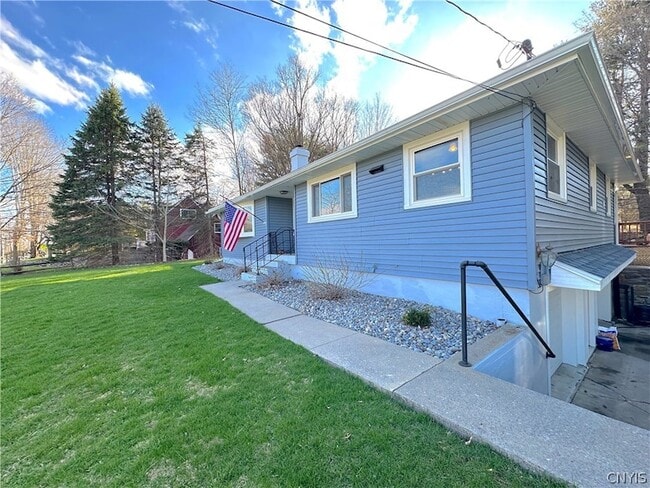 Photo - 4055 Bristol Rd