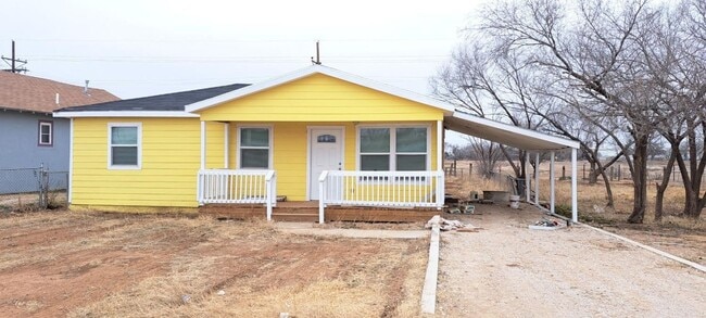 Building Photo - 3 Bedroom in Slaton Rental