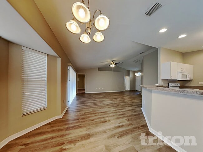 Photo - 3124 58th Terrace E