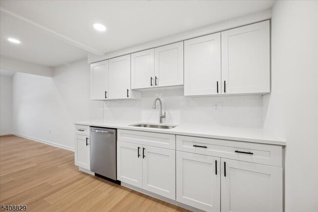 Photo - 103 Park Ave Unit E201