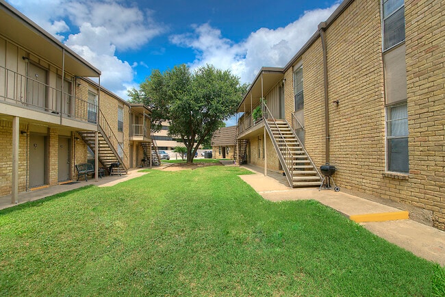 Photo - Bear Creek Apartments