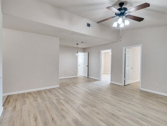 Building Photo - 11927 6th St Rental