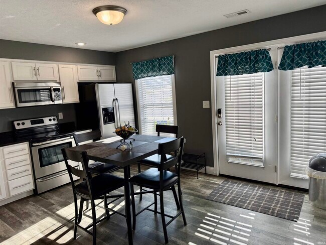 Photo - 2317 S Samuel Ln