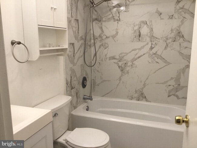 Photo - 110 Lowell Ct Unit 3