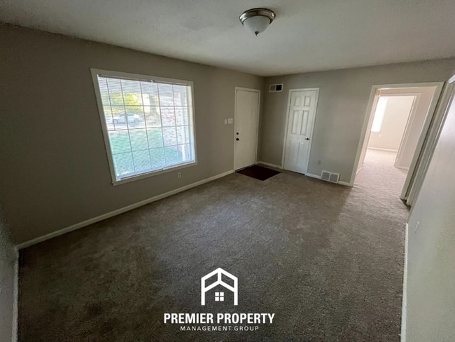 Photo - 3821 Oak Lake Ln