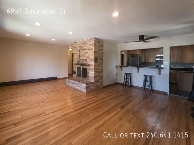 6903 Buchanan St