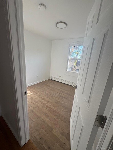 Photo - 980 Pembroke St Unidad 2R Rental