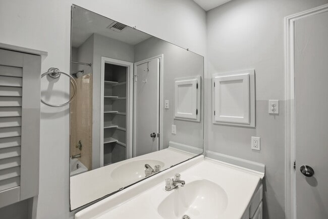 Building Photo - 4303 Morris Ct