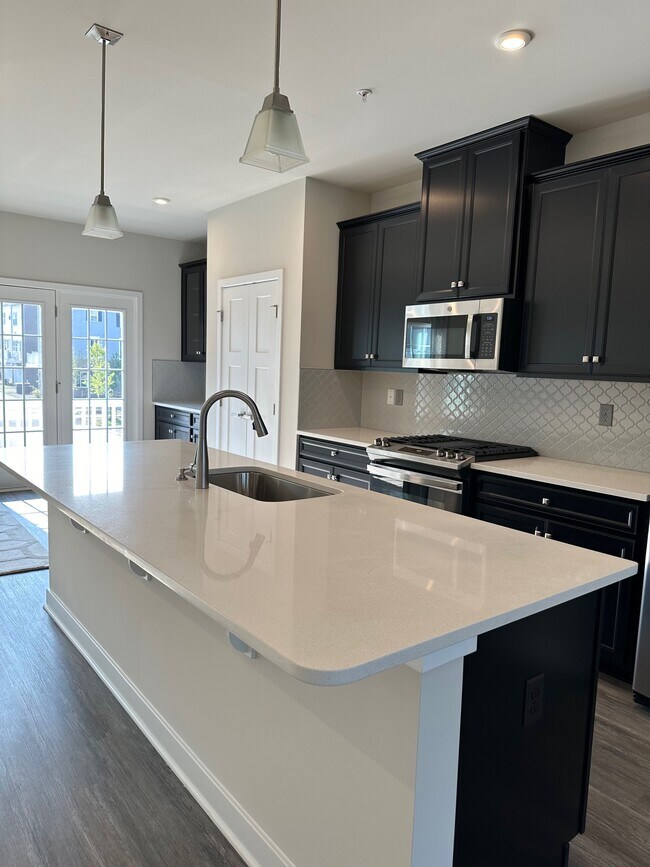 Photo - 16577 Fife Wy