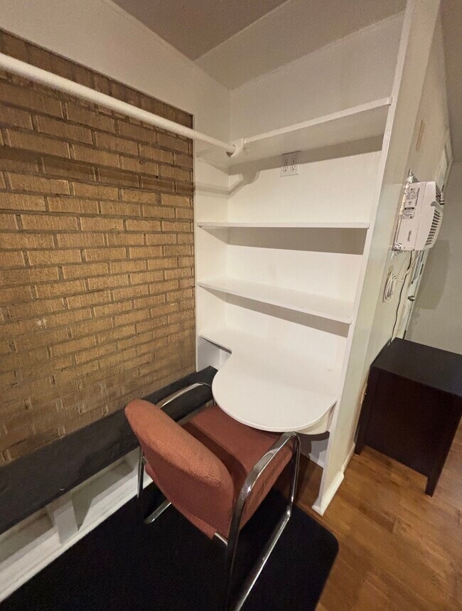 Photo - 928 Main St Unit 926C