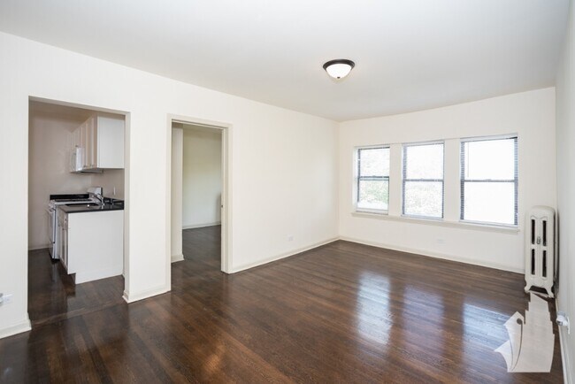 Photo - 5736 N Winthrop Ave Unidad 46-203