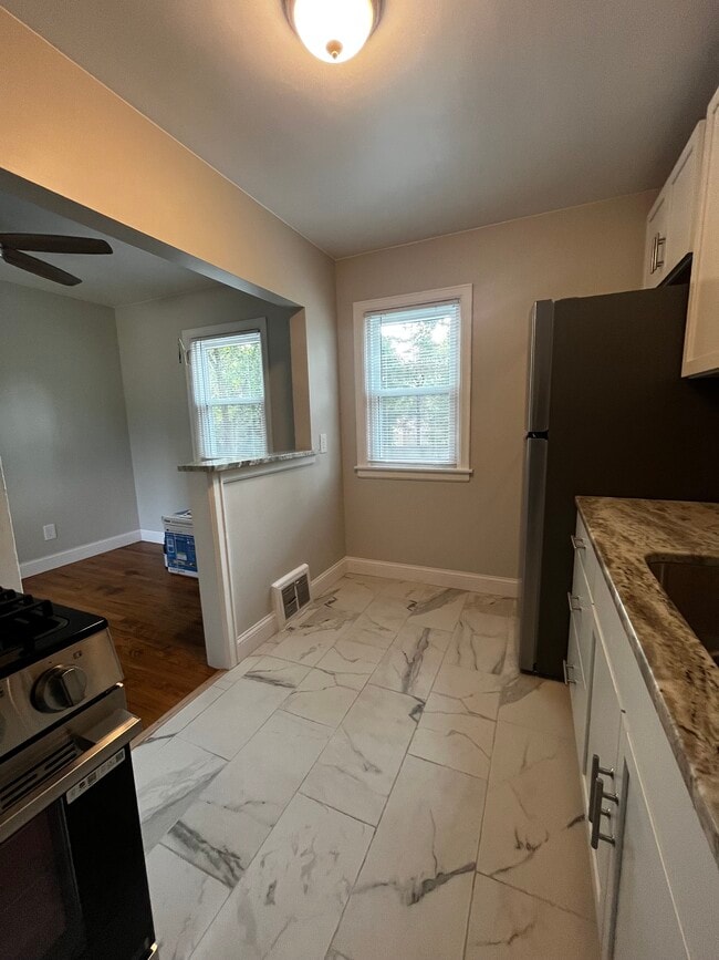 Photo - 1607 MacArthur Dr